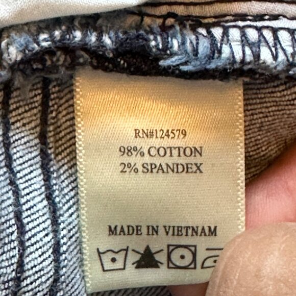 Denim Shorts W30 size 11 Rolled Hem Stretch Medium Wash - Picture 8 of 8